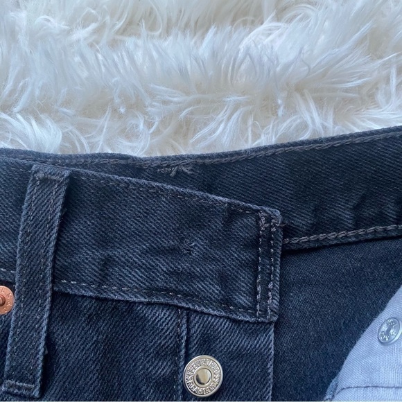 Levi’s 501 Original Short in Stowaway - Picture 6 of 10